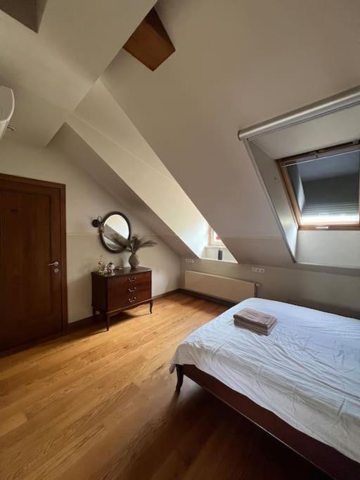 Old Town Apartment With Free Parking Vilnius Exterior photo
