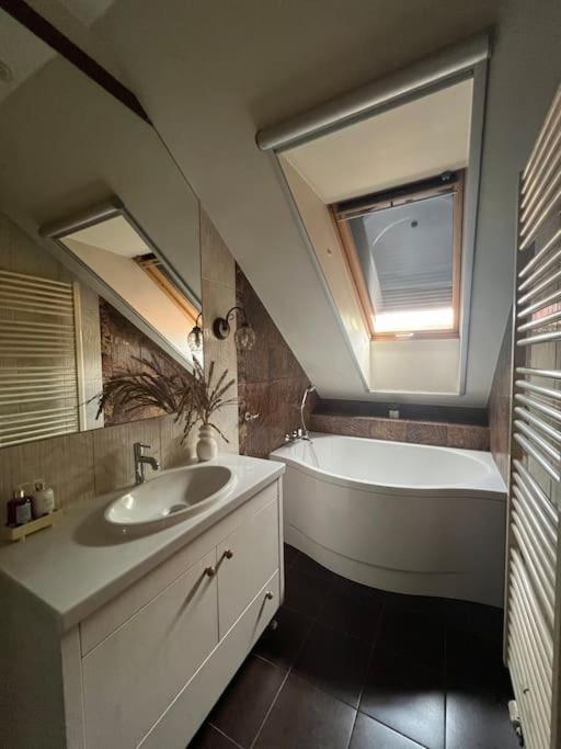 Old Town Apartment With Free Parking Vilnius Exterior photo