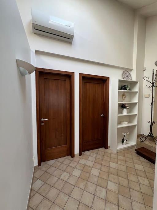 Old Town Apartment With Free Parking Vilnius Exterior photo