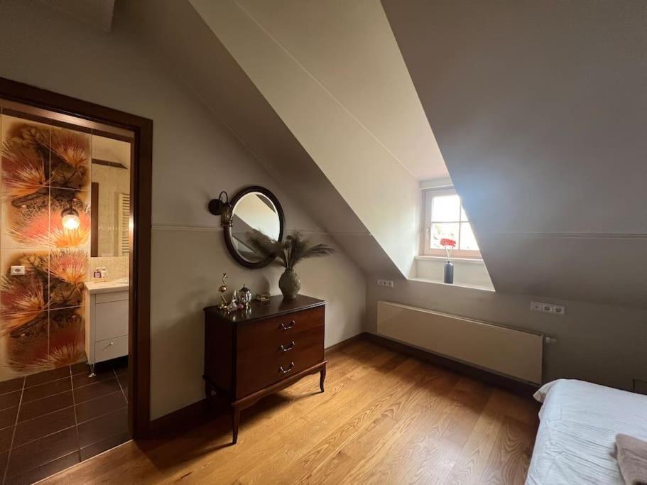 Old Town Apartment With Free Parking Vilnius Exterior photo