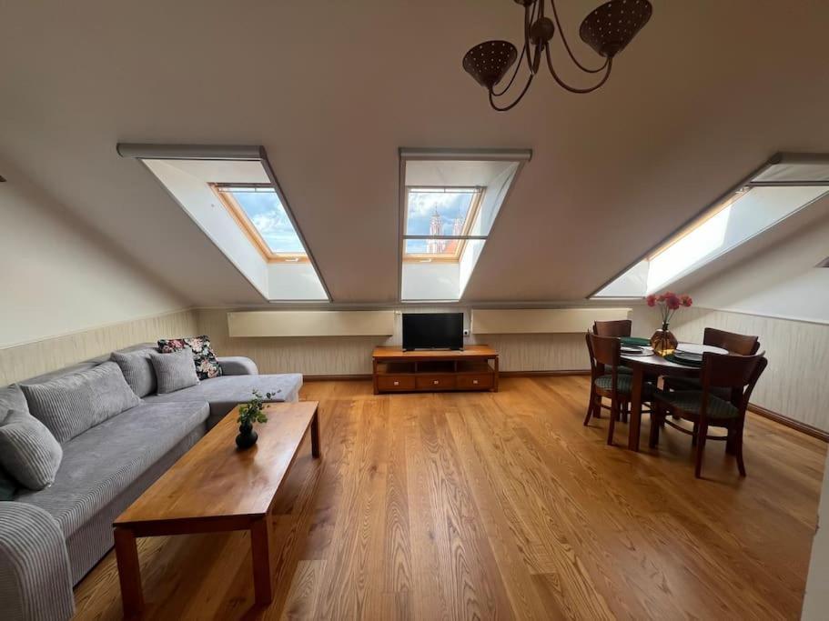 Old Town Apartment With Free Parking Vilnius Exterior photo